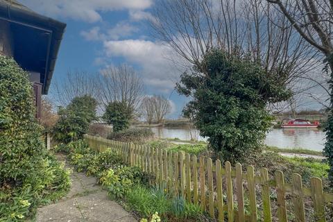 3 bedroom detached house to rent, Fen Road, Cambridge