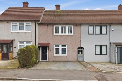 Holt Way, Chigwell, IG7