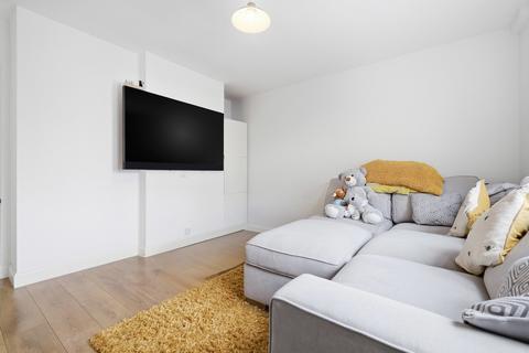 2 bedroom terraced house for sale, Holt Way, Chigwell, IG7