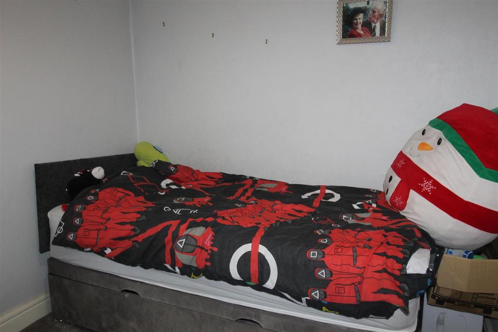 Bedroom 2.JPG
