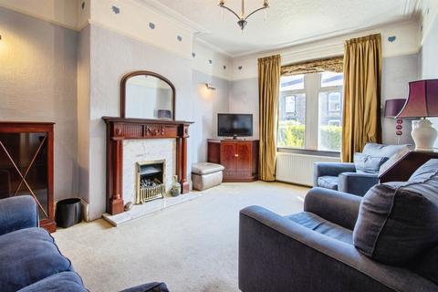 4 bedroom terraced house for sale, Fountain Street, Morley, Leeds