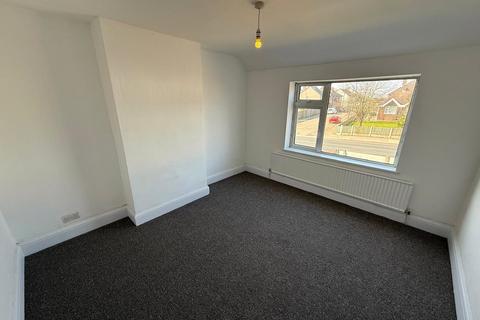 3 bedroom detached house to rent, Sutton Road, Kirkby-In-Ashfield, Nottingham, NG17