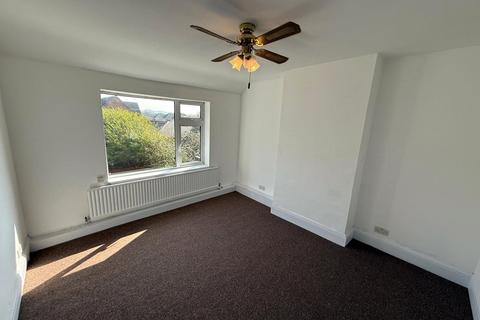 3 bedroom detached house to rent, Sutton Road, Kirkby-In-Ashfield, Nottingham, NG17