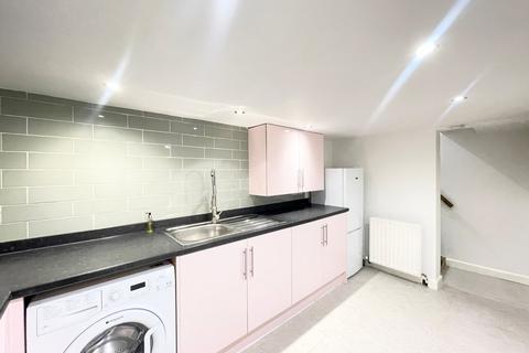 undefined, Gladstone Street, Farsley, Pudsey, West Yorkshire, LS28