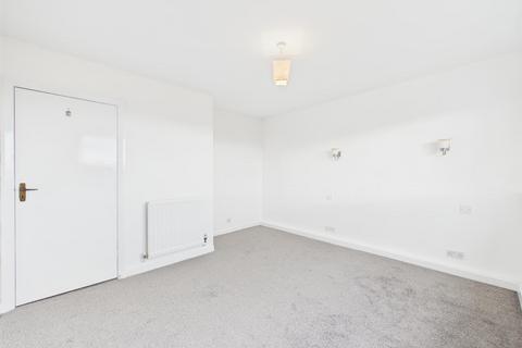 2 bedroom apartment to rent, Alder Court, Monkseaton