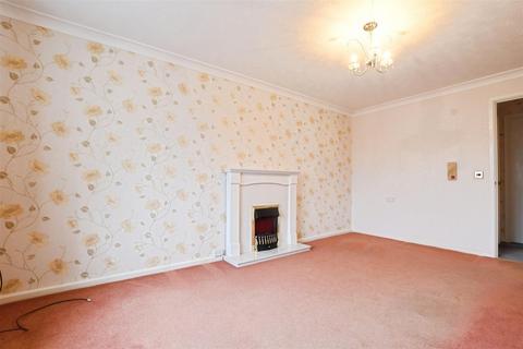 2 bedroom terraced bungalow for sale, Howdale Road, Hull