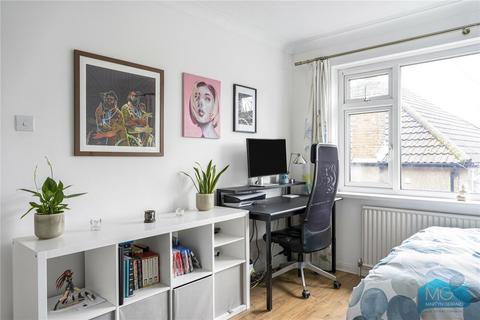 2 bedroom apartment for sale, Park Court, Friern Park, North Finchley, London, N12
