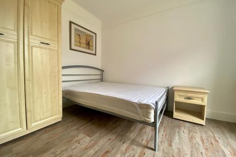 House to rent, Mill Road, CB1