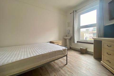 House to rent, Mill Road, CB1
