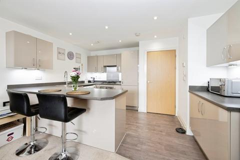 2 bedroom apartment for sale, Studio Way, Borehamwood
