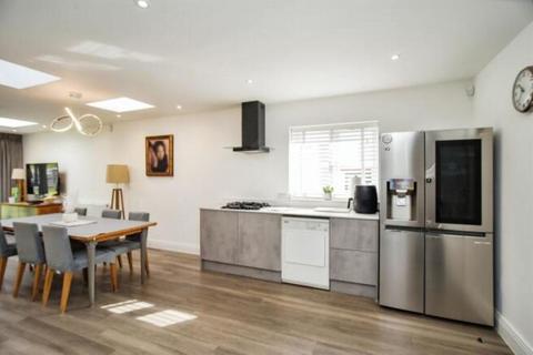 undefined, Anvil Avenue, Watford