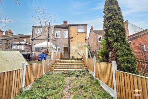 undefined, Gainsborough Road, Woodford Green IG8