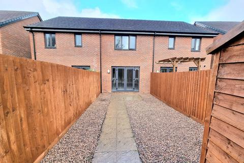 2 bedroom terraced house to rent, Rhodfa Cambo, Barry, CF62