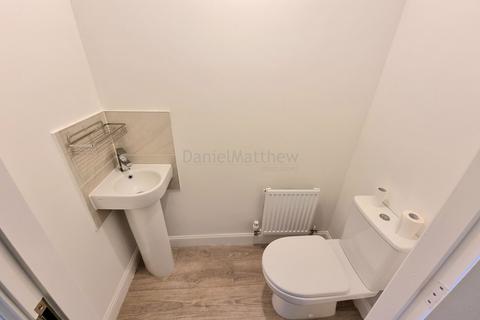 2 bedroom terraced house to rent, Rhodfa Cambo, Barry, CF62
