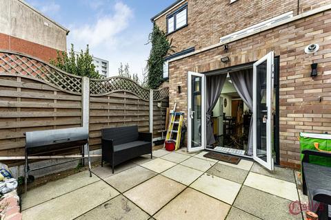 4 bedroom house for sale, Overbury Street, E5