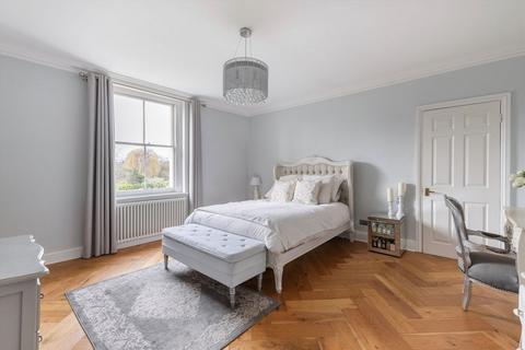 2 bedroom flat for sale, Kingsdowne Road, Surbiton KT6