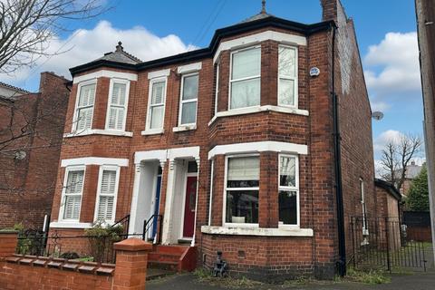 4 bedroom semi-detached house for sale, Pine Grove, Monton, M30