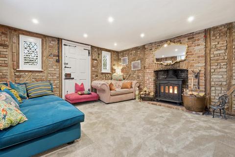 undefined, High Street, Hunsdon SG12