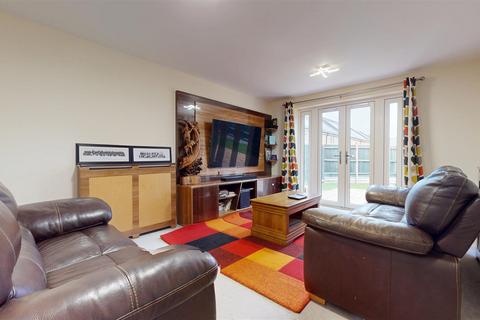 4 bedroom house for sale, Angus Way, Milton Keynes MK8
