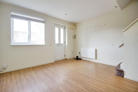 undefined, Farriers Close, Swindon SN1
