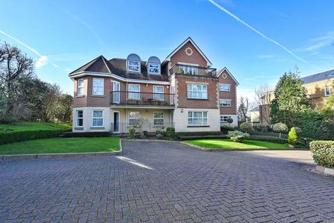 2 bedroom flat for sale, Eastbury Avenue, Northwood, HA6