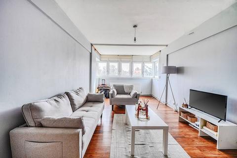 2 bedroom flat for sale, Pearscroft Road, Fulham, London, SW6