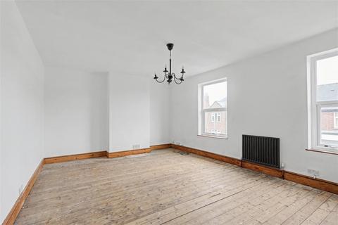3 bedroom end of terrace house for sale, Worral Avenue, Arnold, Nottingha,