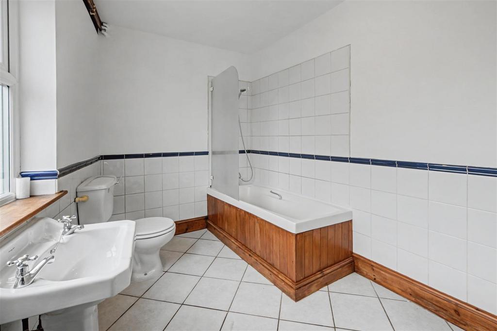 Bathroom.jpeg