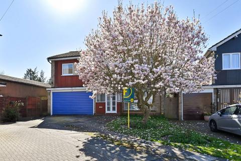 Grove Hall Road, WD23, Bushey, WD23