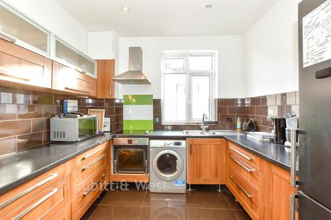 2 bedroom apartment for sale, Derby Road, Portsmouth, Hampshire