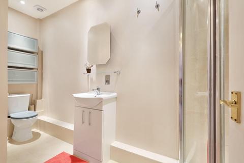 1 bedroom flat for sale, Paulet Road, London, SE5