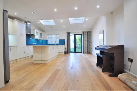 undefined, Canberra Road, Bexleyheath DA7