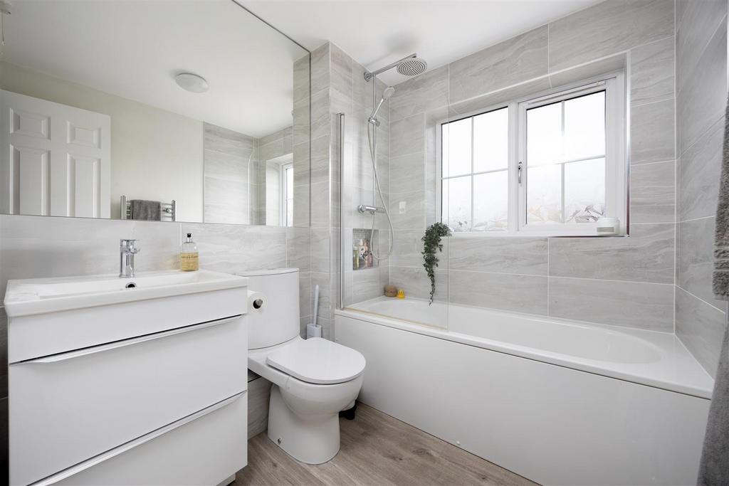 Q.jpg