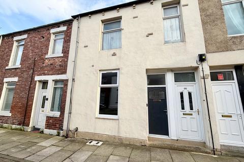 2 bedroom flat to rent, Vine Street, South Shields NE33
