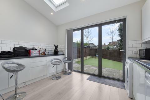 3 bedroom end of terrace house for sale, Beeches Road, Sutton SM3