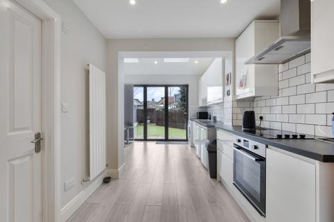 3 bedroom end of terrace house for sale, Beeches Road, Sutton SM3
