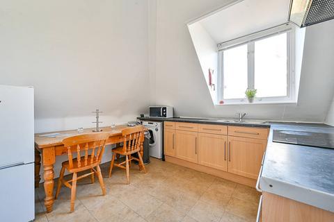 1 bedroom flat to rent, Upper Richmond Road, Barnes, London, SW15