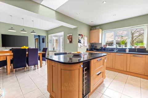 undefined, Redehall Road, Horley RH6