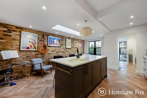 3 bedroom terraced house for sale, Winchester Road, Romsey Town Centre, Hampshire