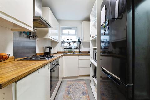 1 bedroom flat for sale, High Road Leyton, London