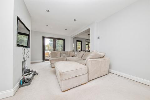 3 bedroom semi-detached house for sale, Hazelton Road, Colchester