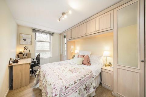 3 bedroom flat to rent, Dartmouth Close, London W11