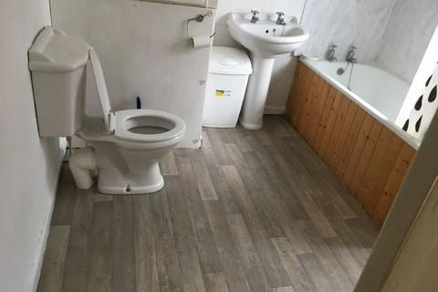 4 bedroom terraced house for sale, Legge Street, Newcastle ST5