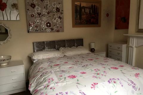 4 bedroom terraced house for sale, Legge Street, Newcastle ST5