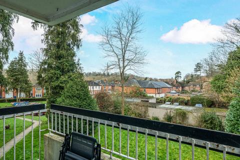 2 bedroom flat for sale, Charterhouse Road, Surrey GU7