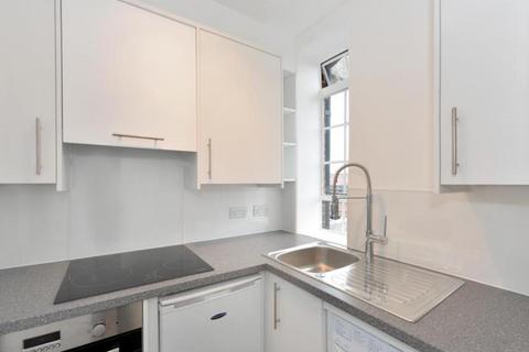 1 bedroom apartment to rent, Hyde Park Crescent, London W2