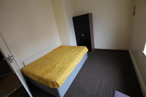 3 bedroom flat to rent, Canning Street, Newcastle upon Tyne NE4