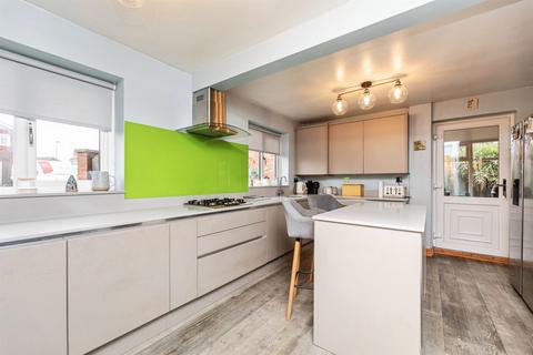 4 bedroom detached house for sale, Castlegate Drive, Pontefract
