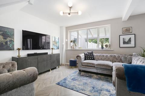 undefined, Darwin Close, New Southgate, London, N11