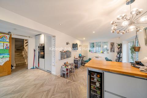 undefined, Darwin Close, New Southgate, London, N11